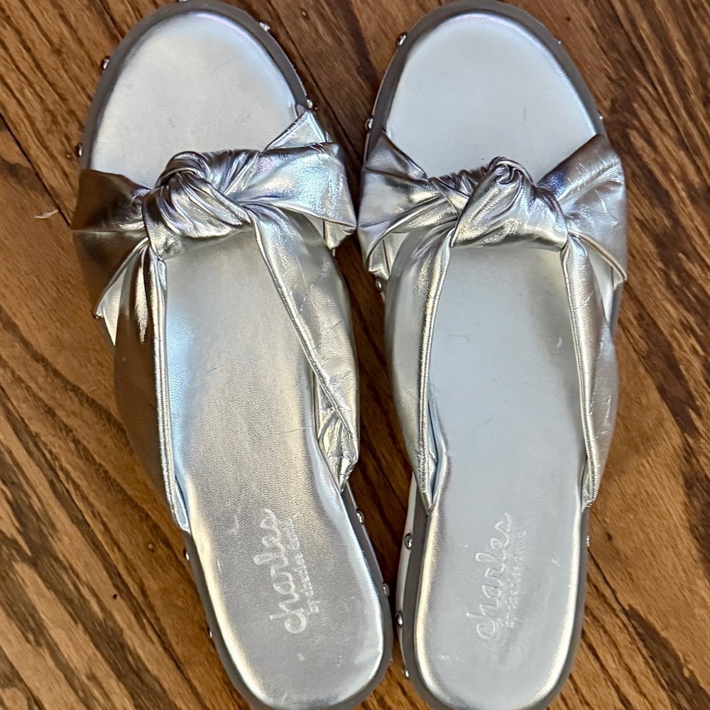 Charles by Charles David Slide Sandals Womens 7.5 Metallic‎ Silver Studded Bow